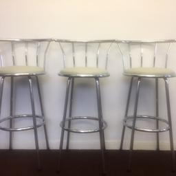 3 breakfast bar stools cream leather chrome
All in excellent condition