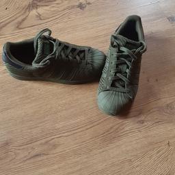 size 4 mint condition only worn a couple of times