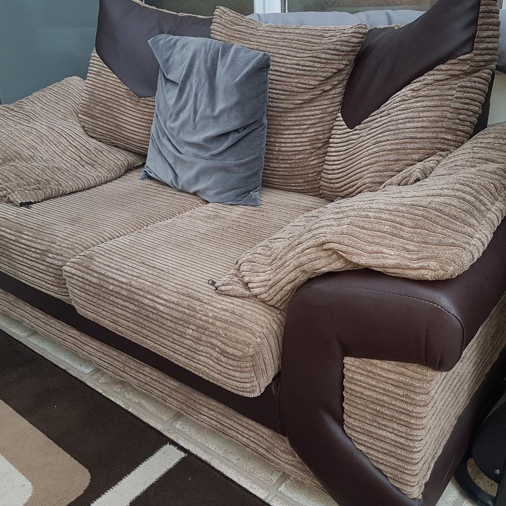 2 and 3 seater sofa in RM3 Havering für 250,00 £ zum Verkauf Shpock DE