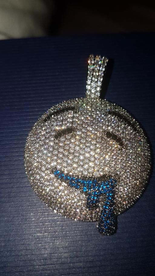 Buy & Sell Chadderton Oldham - Photos for pendant 😍