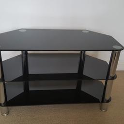 Glass 3 Tier TV Stand 80cmx40cmx50cm
Excellent condition, no scratches. Must Go Soon!