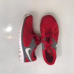 Nike Schuhe Gr. 43