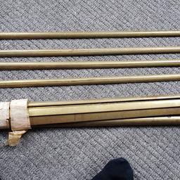 13 brass carpet rods.
Will need a polish but in good over all condition.
No fittings unfortunately