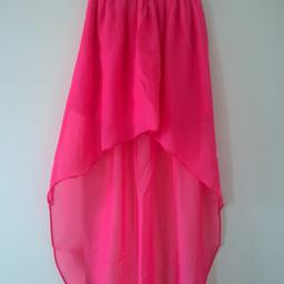 Farbe: Pink
Größe: 34
Marke: Tally Weijl

Der Rock wurde einmal getragen.

Gerne zur Selbstabholung oder Versand bei Übernahme der Kosten.
Umtausch oder Rücknahme ist ausgeschlossen.