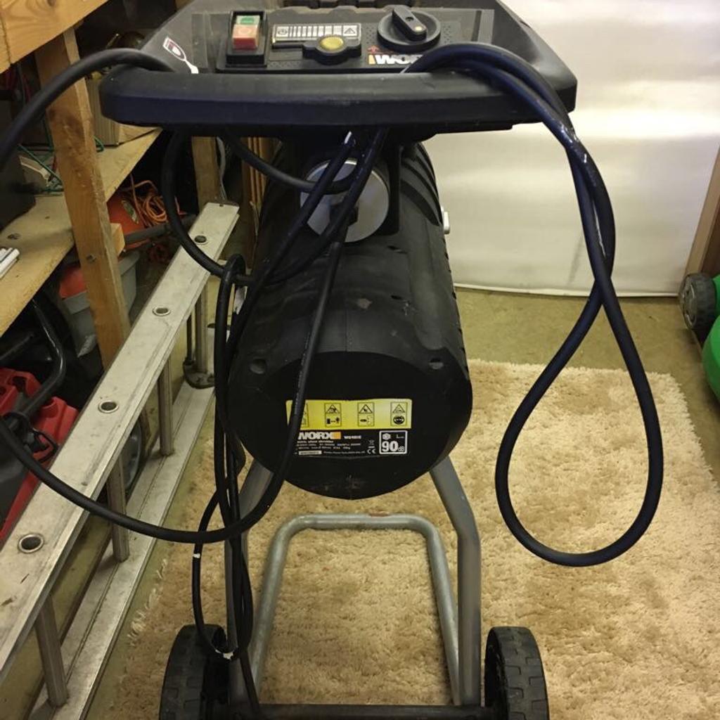 Garden Shredder Worx WG401E 2500w in Linford for 50.00 for sale