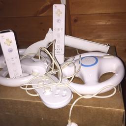 Selection of wii controllers etc