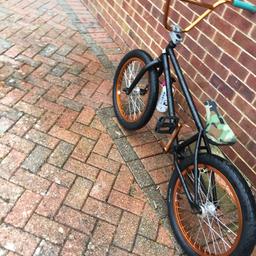 Selling my bmx as needs a better home haven’t used it in a long time live in Waterlooville paid £400

Any offers message me