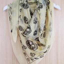 large square yellow chiffon scarf with a black skull print in the style of Alexander McQueen
Only used once so still in great condition
Collection Braintree or can post at standard rate