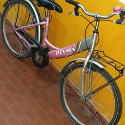 vendo bicicletta per ragazzina tenuta davvero benissimo vendo per inutilizzo 80 euro quasi nuova