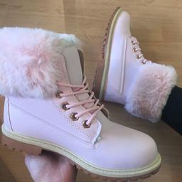 Fur lined boots-pink NOW ONLY £14.99

LAST OF STOCK

#bb