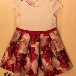 Beautiful dress porcelain rose print hardly worn worn stunning dress excellent condition