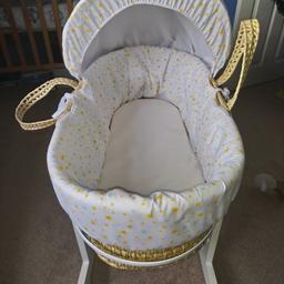 White rocking base with blue and yellow stars
Had about 6months. Selling as my 6month old prefers his big cot now
Excellent condition