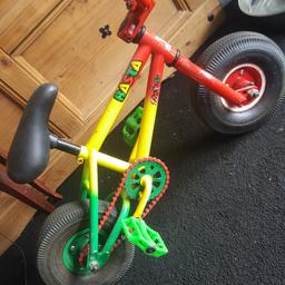 Needs a new rear tyre, possible front tyre too but may just be flat!
worked perfect before tyre died on back
such a fun little bike
Lichfield
£35
