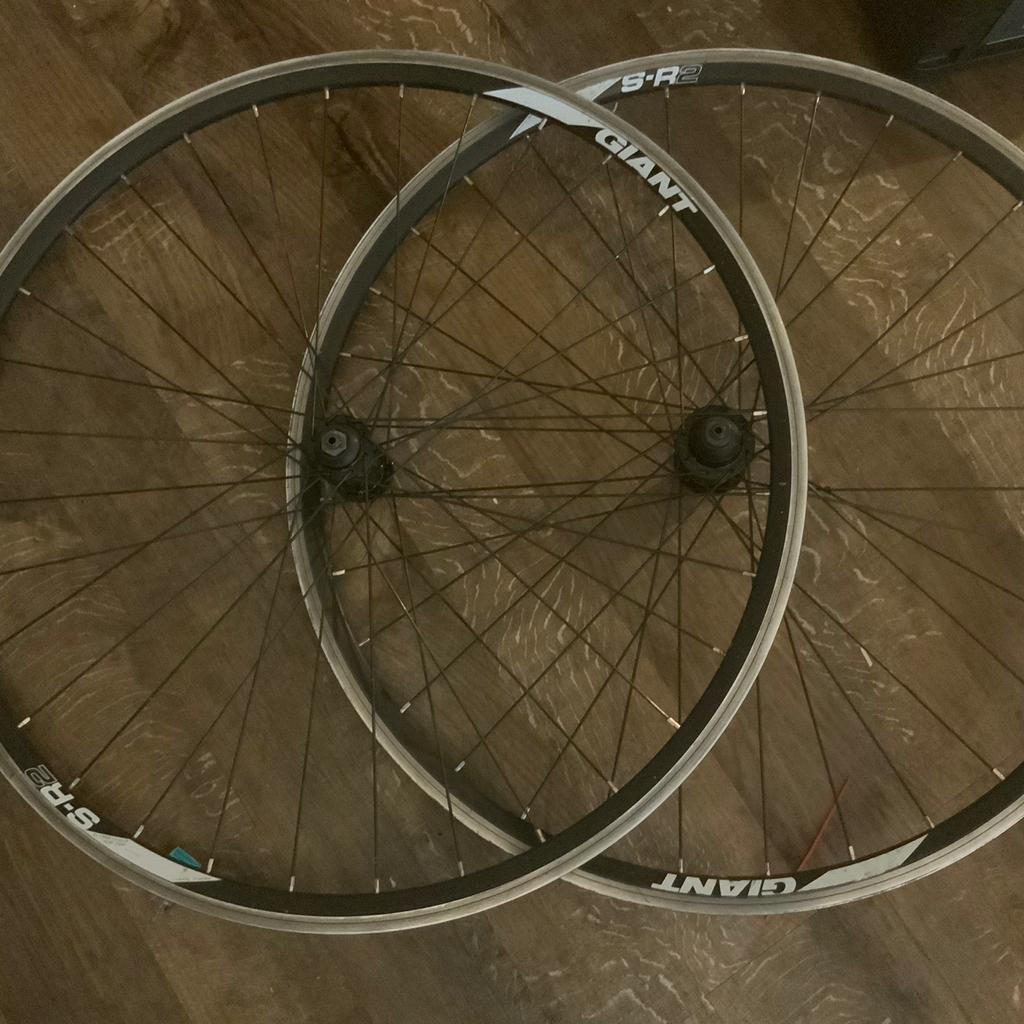 giant sr2 wheels 11 speed