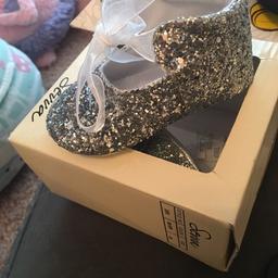 Boutique glitter shoe baby size 12-18 months never been worn