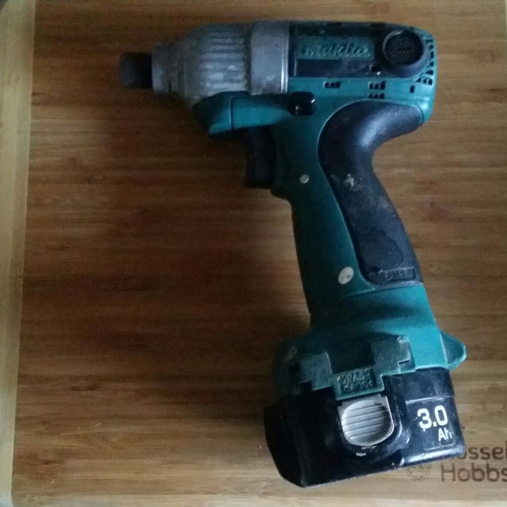 makita 6980fd cordless 12v impact driver in DY11 Wyre Forest for