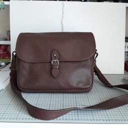 fab leather bag marked Osprey
amazing quality and condition
collect downham market