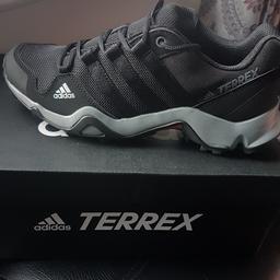 size 5 youth size brand new never been worn wrong size and my child has changed his mind...