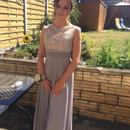 Stunning embellished light grey prom dress for sale which has already been dry cleaned.
bust 32 inches
under bust waist band 26 inches
length from shoulders to floor 58 inches
small size 6
Absolutely beautiful dress only worn once for prom purchased for £550 from Sonique.
Collection from B90.