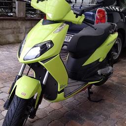 Verkaufe schönes Moped der Marke Aprilia, sehr guter Zustand, noch angemeldet, allerdings Pickerl jetzt abgelaufen, VB 800 Euro, 6800 km;