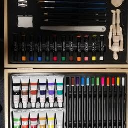 Koffer mit Acryl Farben, Bleistiften, Pinsel, Wachsmalstife und Bundstifte. Komplett unbenutzt und in einwandfreiem Zustand.
