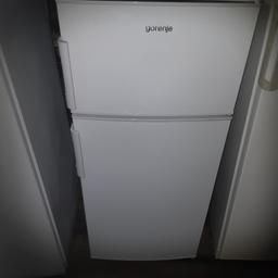verkaufe kombinirte kühlschrank funktioniert.