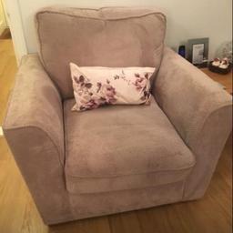 Excellent condition. 2 cushions with it. Non Smoking household and additional brand new cushion covers for it!