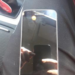 unlocked Samsung s5 in very good Condition with charger lead