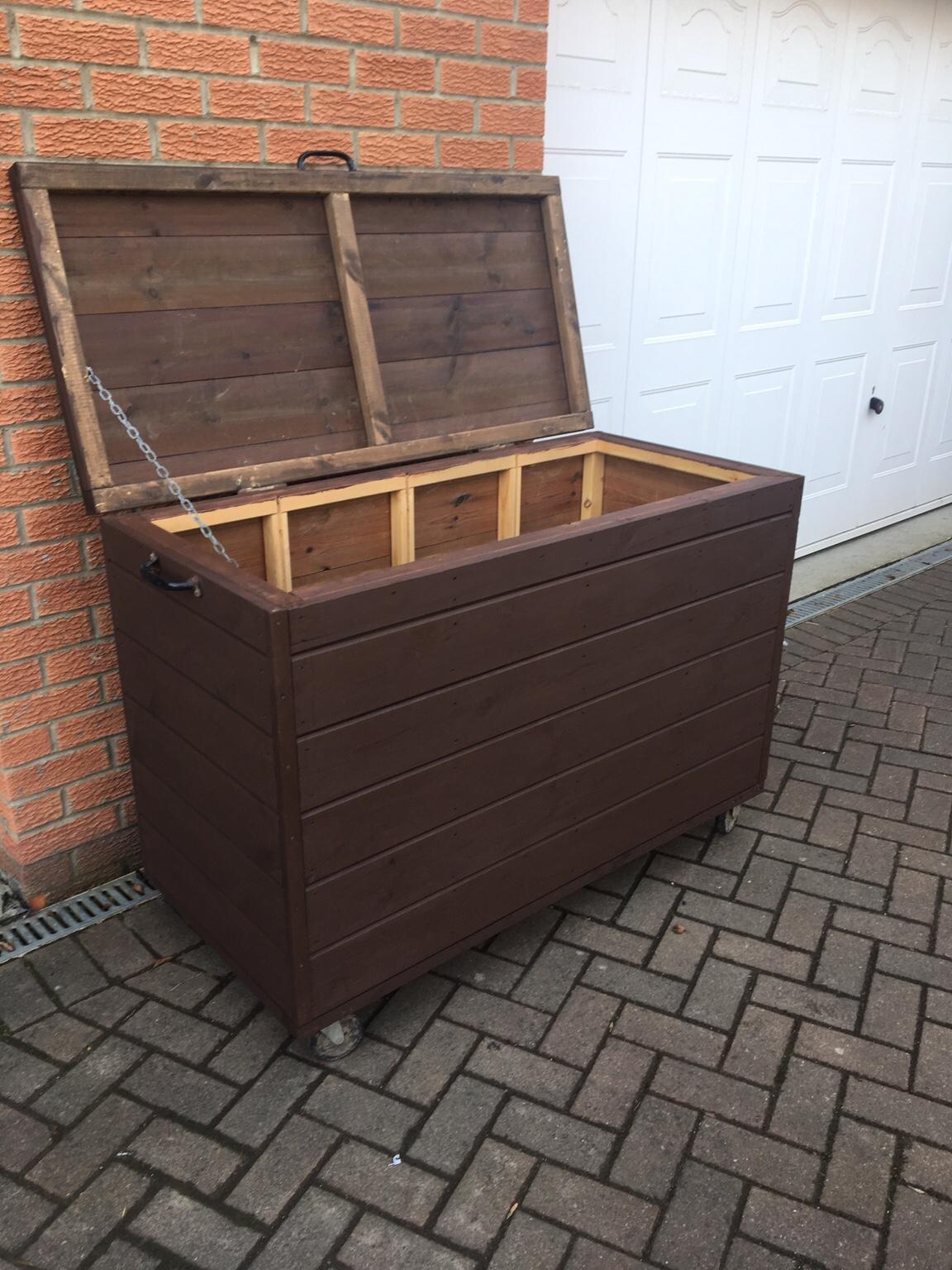Wooden Horse Feed Box/Storage/Rugs Feed Bin in SR3 Sunderland für 130