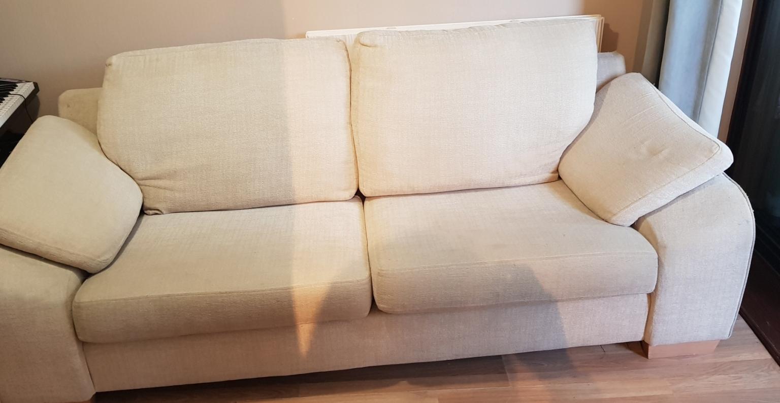 Free!!!!!DFS 3 seater 2 seater sofas in CH46 Wirral für gratis zum Verkauf Shpock DE