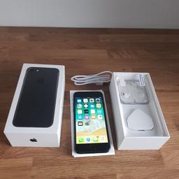 iphone 7 32gb unlocked boxed with accessories few marks on back but screen unmarked