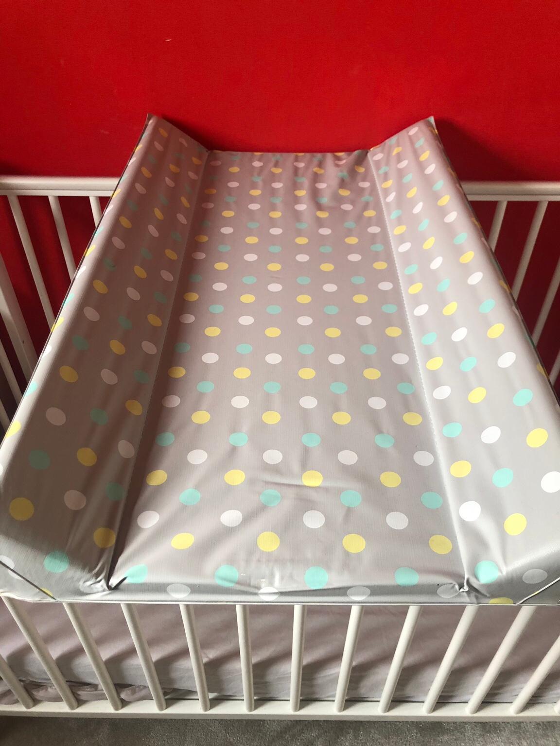 Mothercare universal clearance cot top changer