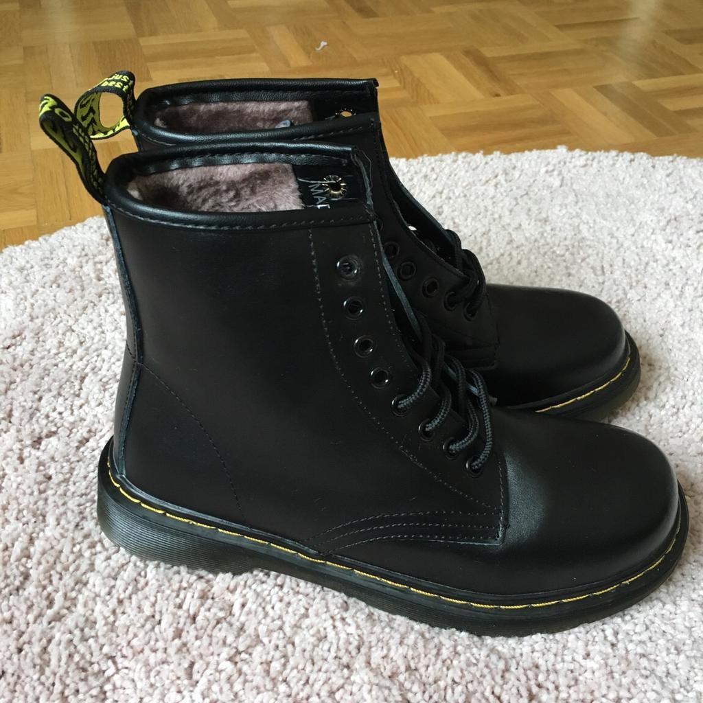 Dr martens shop gefüttert 39