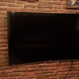 Samsung UE48JU6550 121 cm (48 Zoll) Curved Fernseher (Ultra HD, Triple Tuner, Smart TV)

2,5 Jahre, Zustand neuwertig