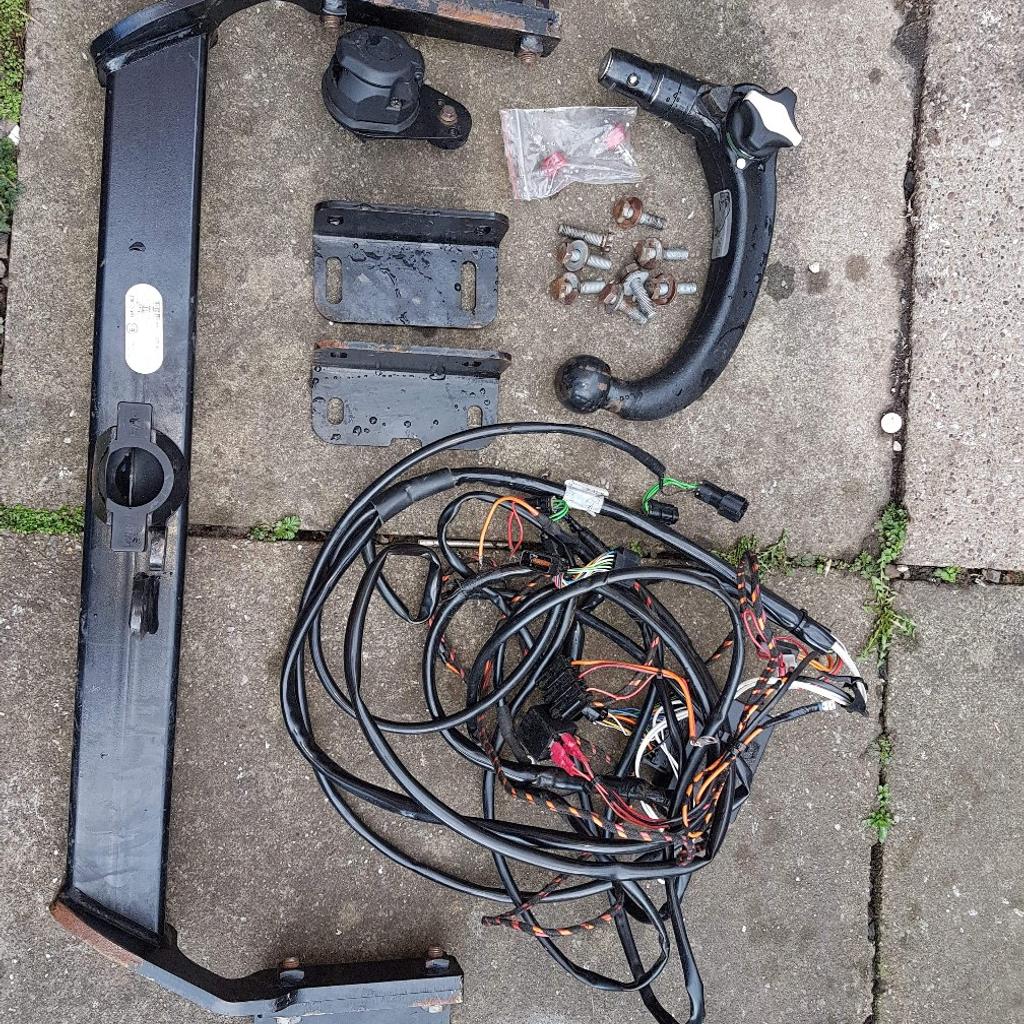 Detachable 13 pin tow bar for Kia Sportage in DE14 Staffordshire für £