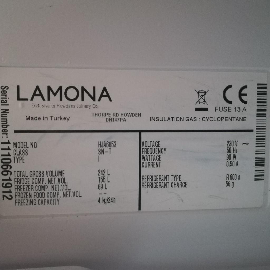 Howdens Lamona integrated fridge freezer in SY1 Shrewsbury for £50.00