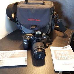 Ich verkaufe oben genannte analoge Kamera inklusive Tasche.
