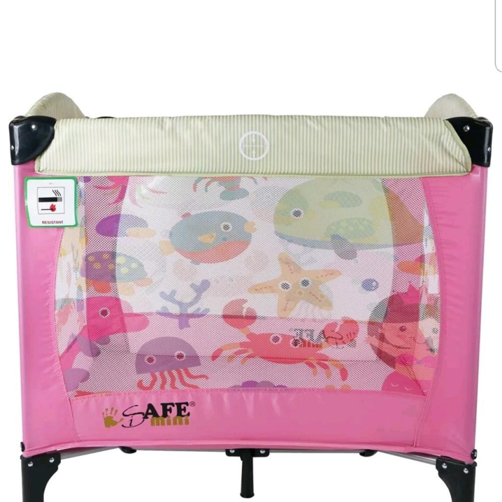 isafe travel cot with and mattress in NP13 Cwmtillery für 25