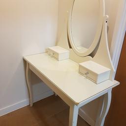 Ikea dressing table, in good used condition. Has some surface scratches and scuffs you would expect from daily use, also has a chip in the corner (see pic). Screws could do with a tighten. I have original drawer knobs if you would like them instead. Any questions please ask.