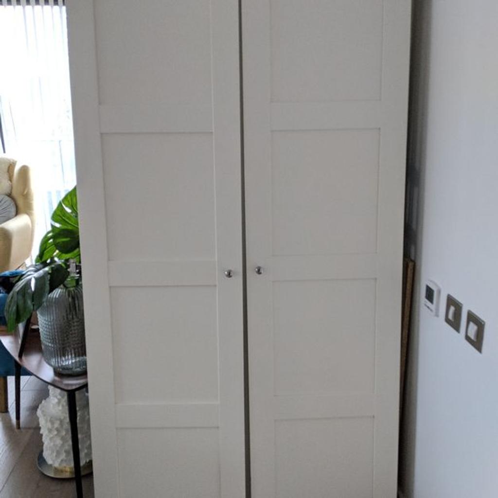 Ikea Bergsbo Doors with handles and hinges in N1 London Borough of Islington for £35.00 for sale
