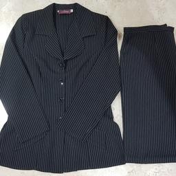 size 14 ladies pin-stripe suit
good condition, rarely worn.
buyer collects please