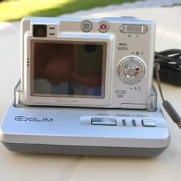 Casio Exilim Digitalkamera

5 Megapixel

Gebraucht aber funktionsfähig