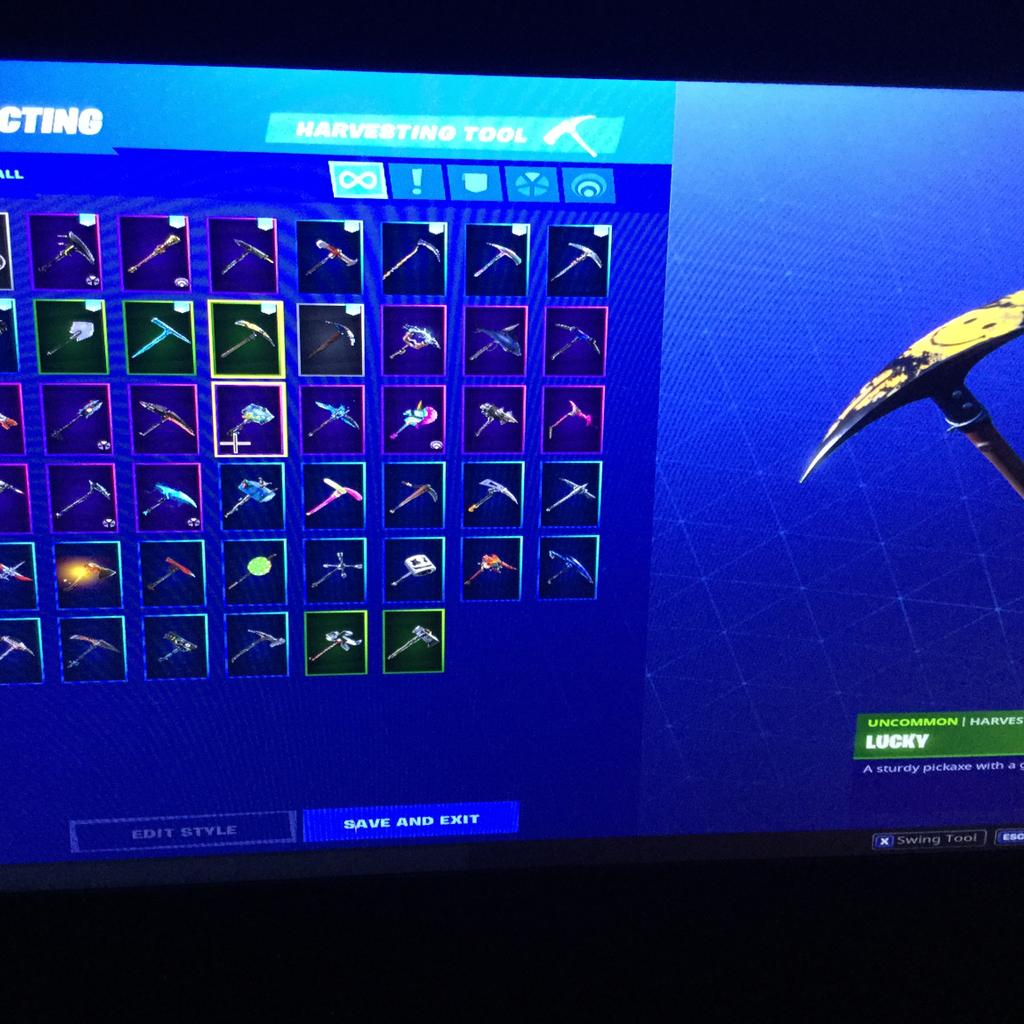 Fortnite Account BLACK NIGHT + MAKO GLIDER in AD400 Arinsal für £ 150