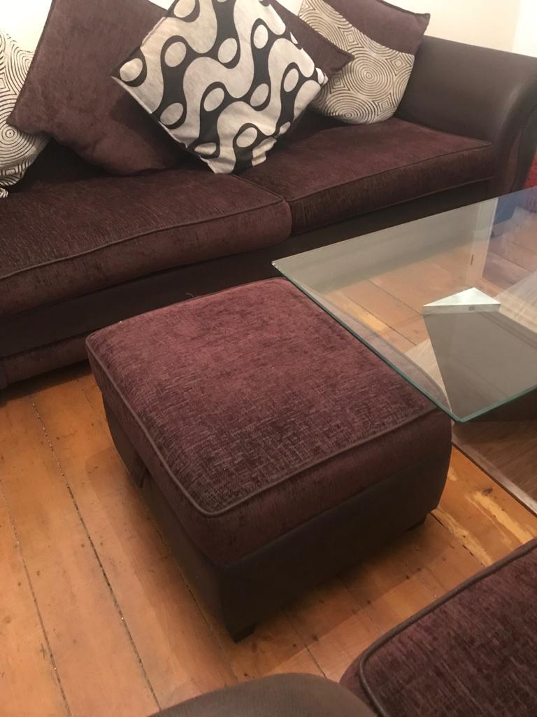 dfs 3 and 4 seater sofas with puffee in Willington für 300,00 £ zum ...