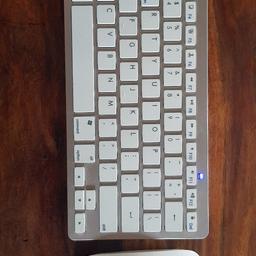 In perfect condition Bluetooth 3.0 keyboard with mouse, use couple of times.I  sell because I don't need any more.
Pick up only FY3 area .