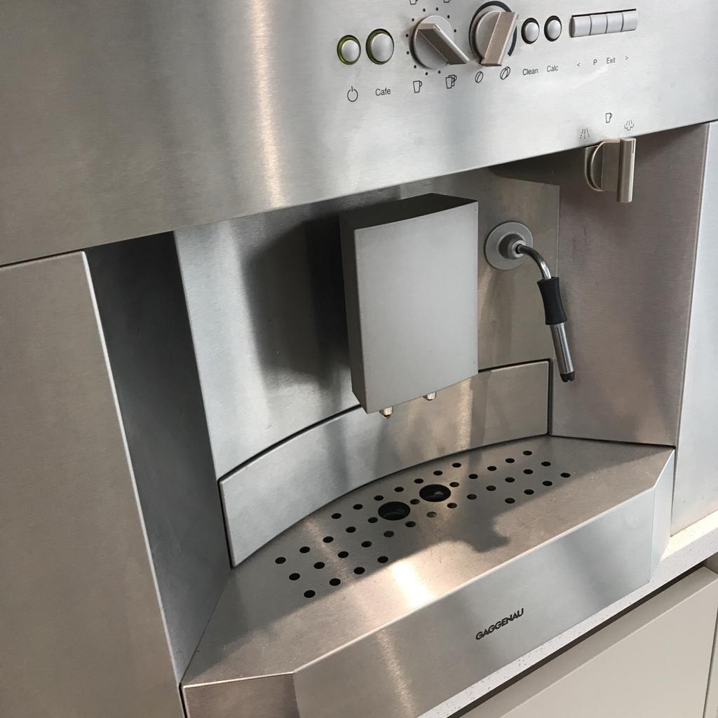 Gaggenau built in Coffee machine. in SM3 Sutton for £300.00 for sale