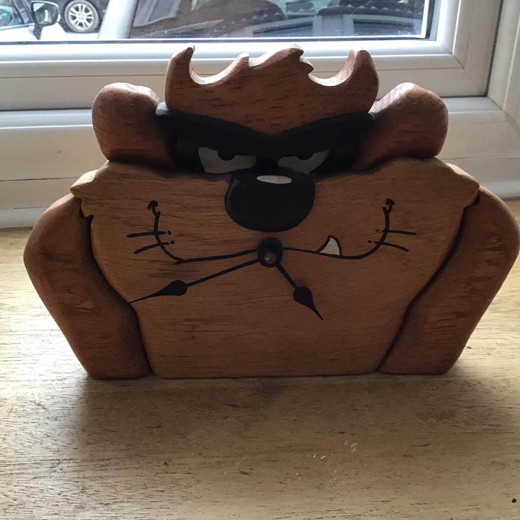 Taz wooden clock in RM16 South Stifford für 5,00 £ zum Verkauf | Shpock DE