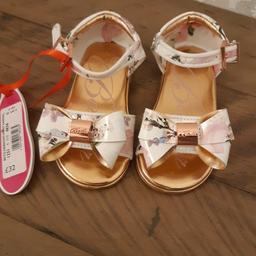 Brand new with tags. size 4 Ted baker sandles.