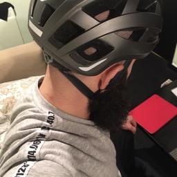 Used bicycle helmet for man, very nice condition with flashlights.