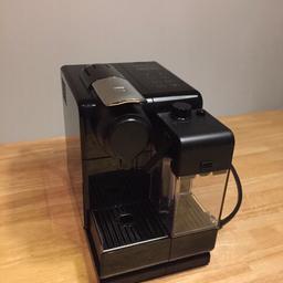 DeLonghi Nespresso Lattissima Touch Kaffeemaschine mit Milchschäumer zu verkaufen. Aufwärmezeit in nur 25 Sekunden!!! Neuestes Modell im Nespresso Shop zu NP 299,-
Die Maschine ist in sehr gutem Zustand, sauber und funktioniert einwandfrei.
Wir verkaufen sie, weil wir uns einen Vollautomaten zulegen.
